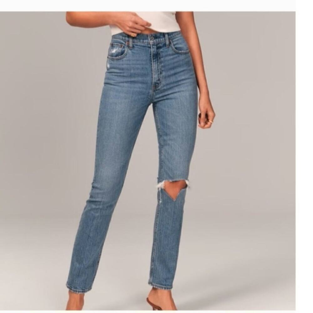 Abercrombie & Fitch Curve Love Ultra High Rise 90s Straight Jean 24/00